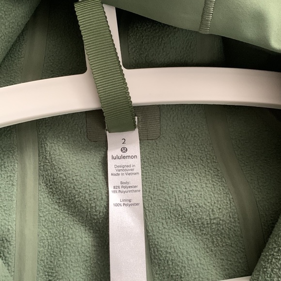 Lululemon glyde along jacket - Picture 2 of 6